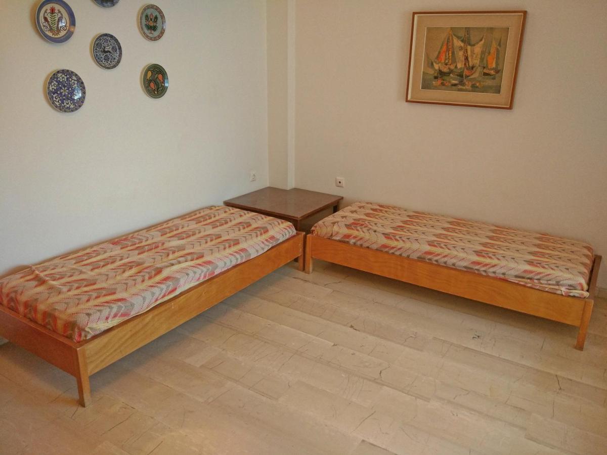 δίπλα στη θάλασσα, παραλία μαρκοπούλου Oropos